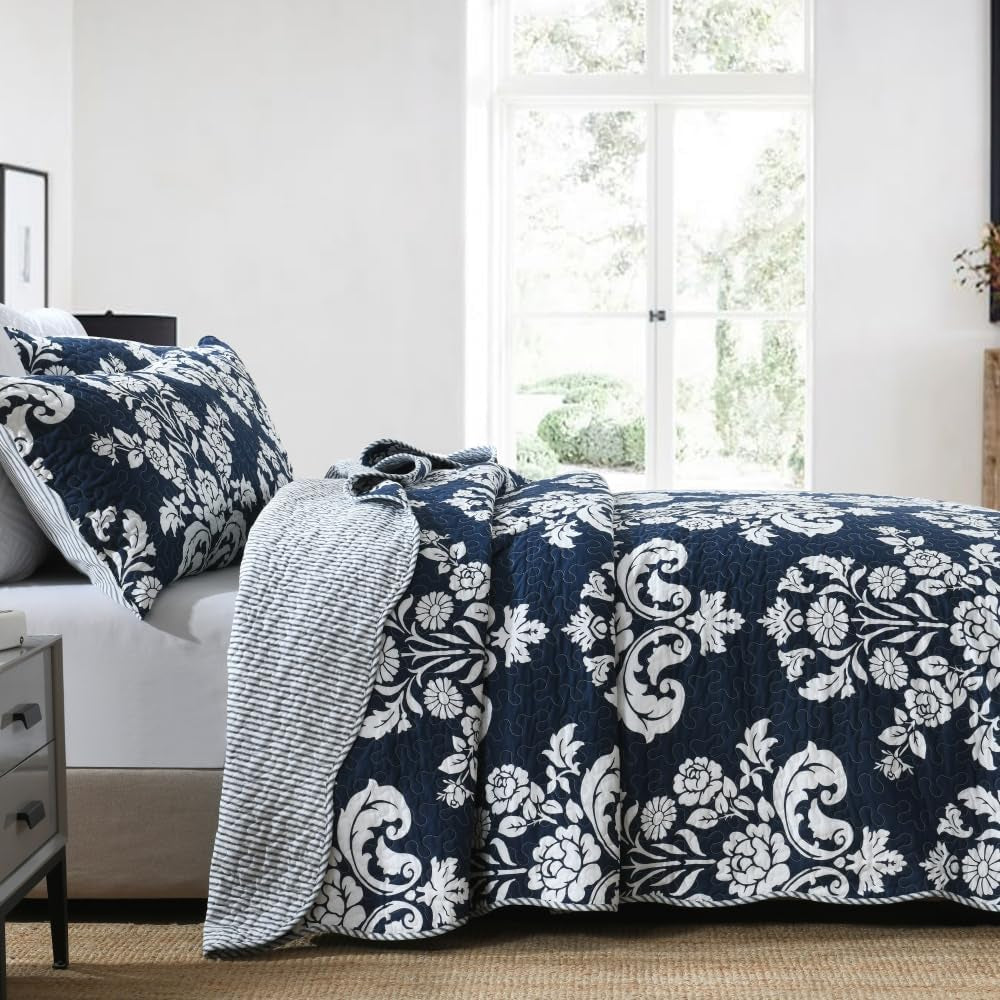 King Size Quilt, 100% Cotton Navy Blue Quilt Set Lightweight Quilted Bedspread Farmhouse Paisley Floral Reversible King Size Quilt Bedding Set for All Season 3-Piece