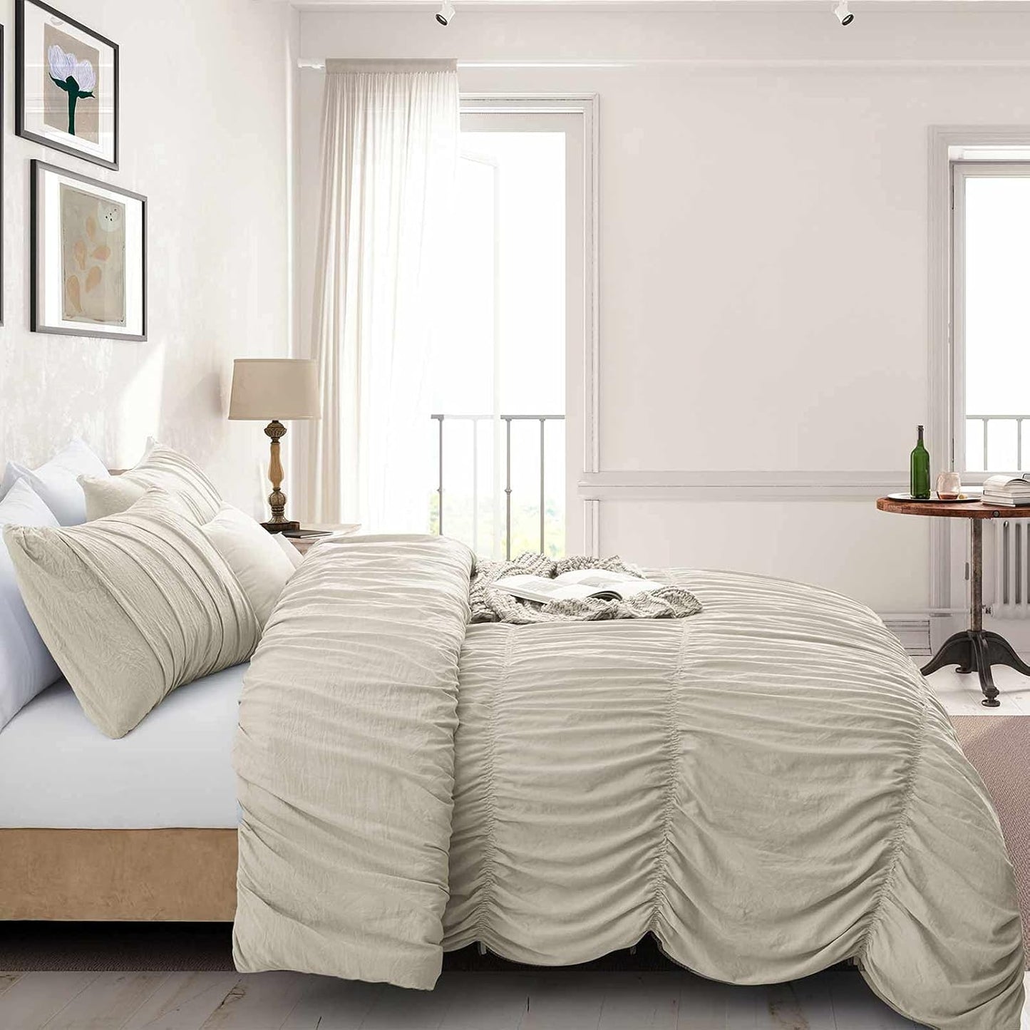 3-Piece Queen Quilt Set - Soft Warm Lightweight Full Size Comforter Bedding Set (90 X 90 Inch) with 2 Pillow Sham (20 X 26 Inch), Beige