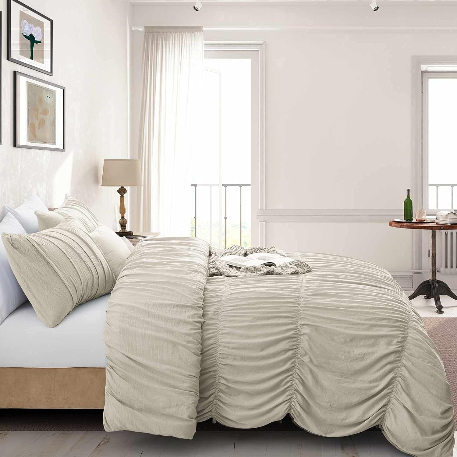 3-Piece Queen Quilt Set - Soft Warm Lightweight Full Size Comforter Bedding Set (90 X 90 Inch) with 2 Pillow Sham (20 X 26 Inch), Beige