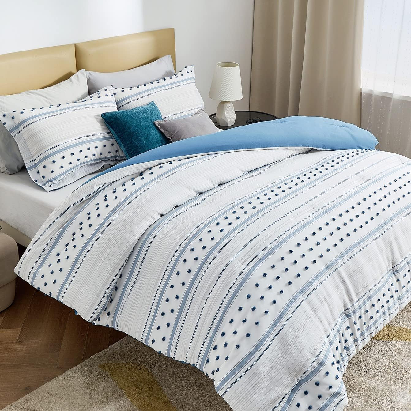 Boho Comforter Set Queen - Blue Lightweight Bedding Comforter Set, Reversible White Tufted Embroidery Farmhouse Home Decor for All Season